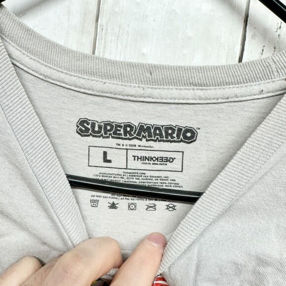 Supermario Shirt unisex Sz Large Graphic Gaming Shirt Short Sleeve Grey Cotton - Picture 2 of 3